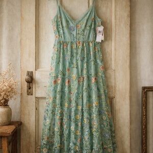 Mint embroidered Floral formal Dress P 15/16